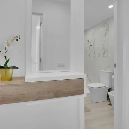 דירה The Cliffs Penthouse, Huge Terrace, Bbq, Air Con *