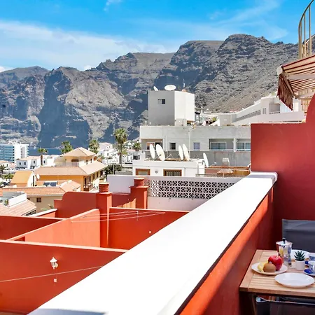 The Cliffs Penthouse, Huge Terrace, Bbq, Air Con * Puerto de Santiago (Tenerife)