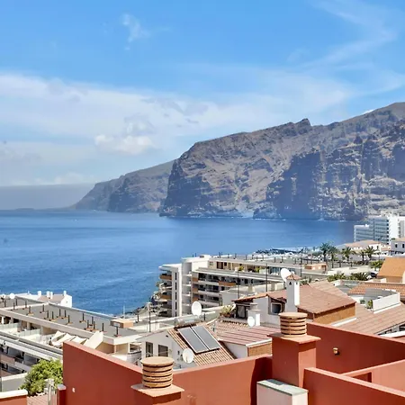The Cliffs Penthouse, Huge Terrace, Bbq, Air Con Puerto de Santiago (Tenerife)